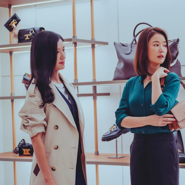 48歲性感女神開胸晚裝曬完美身材 老公親證「事業線巨大」 林熙蕾分享三大保養秘訣 