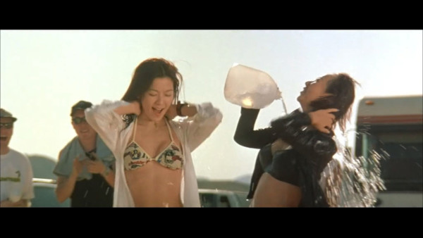 48歲性感女神開胸晚裝曬完美身材 老公親證「事業線巨大」 林熙蕾分享三大保養秘訣 