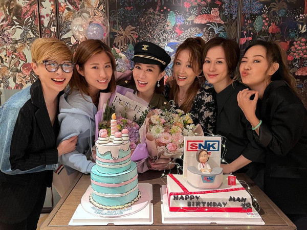 佘詩曼罕曬泳衣照大騷長腿 與「七魔女」閨密出遊獨欠一人 