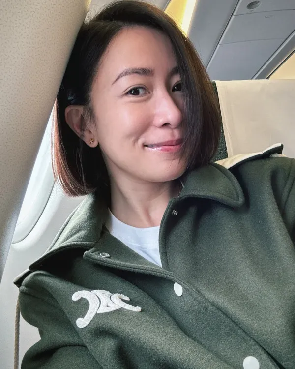 佘詩曼罕曬泳衣照大騷長腿 與「七魔女」閨密出遊獨欠一人 