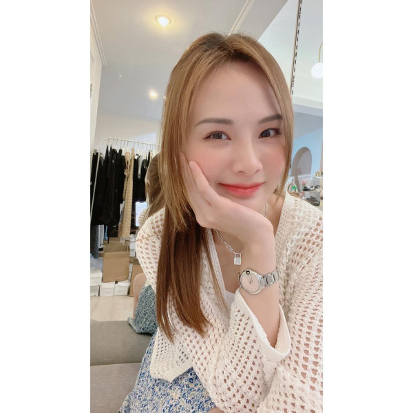 蔡嘉欣孖陳詩欣西班牙旅行飛足半個月 同行原來仲有索家姐 身形禾稈冚珍珠 