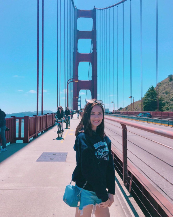 蔡嘉欣孖陳詩欣西班牙旅行飛足半個月 同行原來仲有索家姐 身形禾稈冚珍珠 