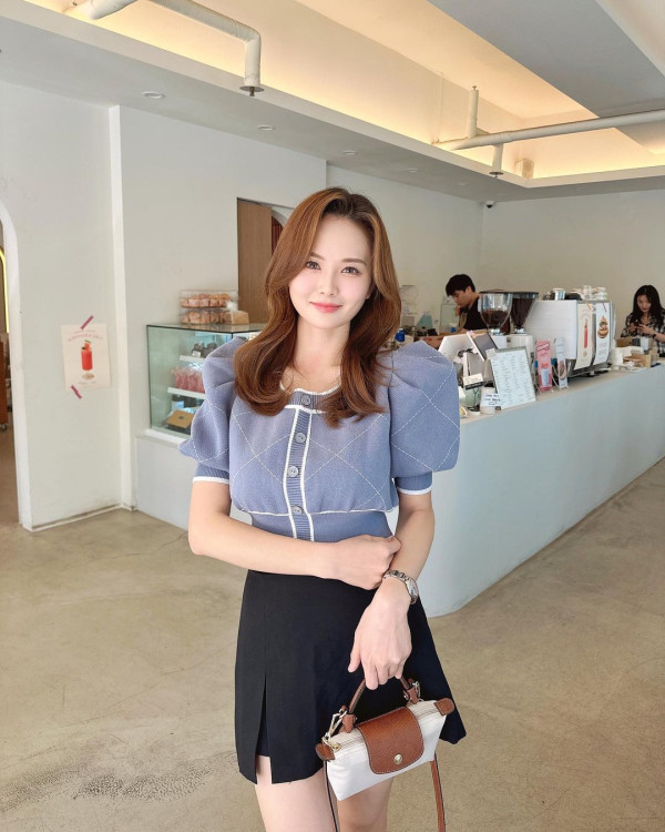 蔡嘉欣孖陳詩欣西班牙旅行飛足半個月 同行原來仲有索家姐 身形禾稈冚珍珠 