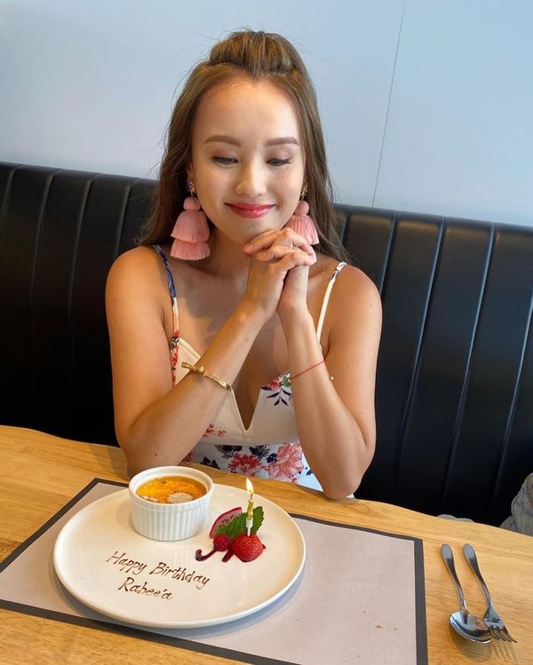 42歲前港姐冠軍遊杜拜 12歲女獲讚遺傳母親高䠷身材 