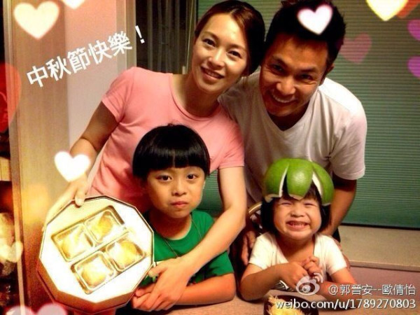 歐倩怡意外曝光12歲囡囡火辣打扮惹爭議！網民重提離婚原因：明顯管教子女上有分歧！