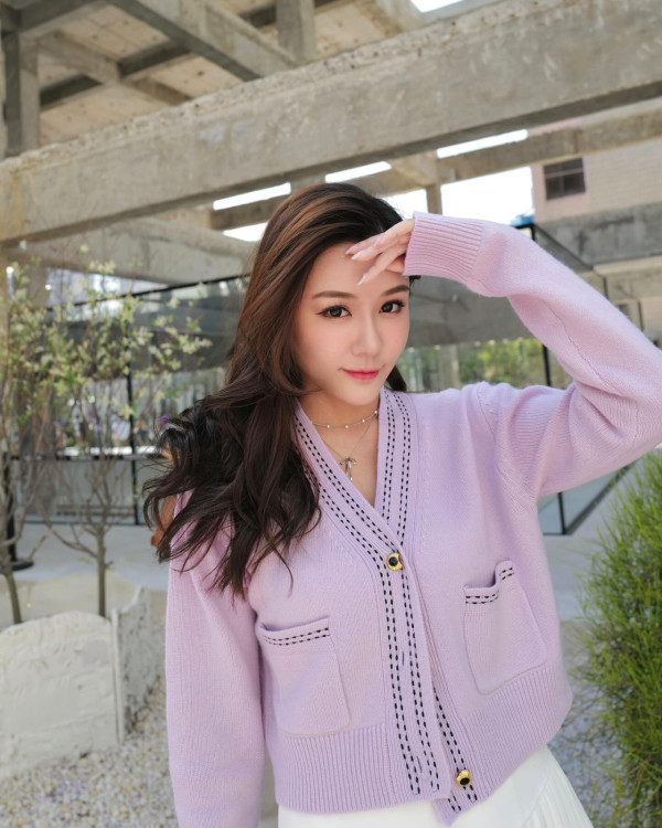 43歲陳自瑤最新超近鏡生圖!網民感嘆顯歲月痕跡氣質搭救!