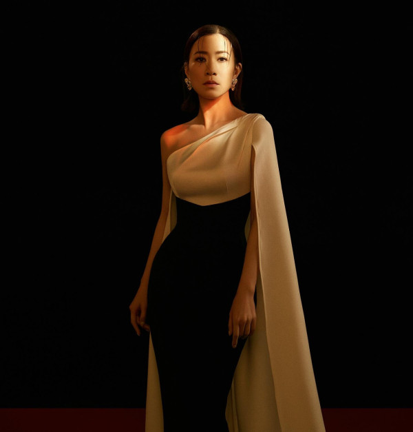 佘詩曼遊泰國罕曬比堅尼透視裝！49歲身材fit爆 網民激讚「世一美魔女」 