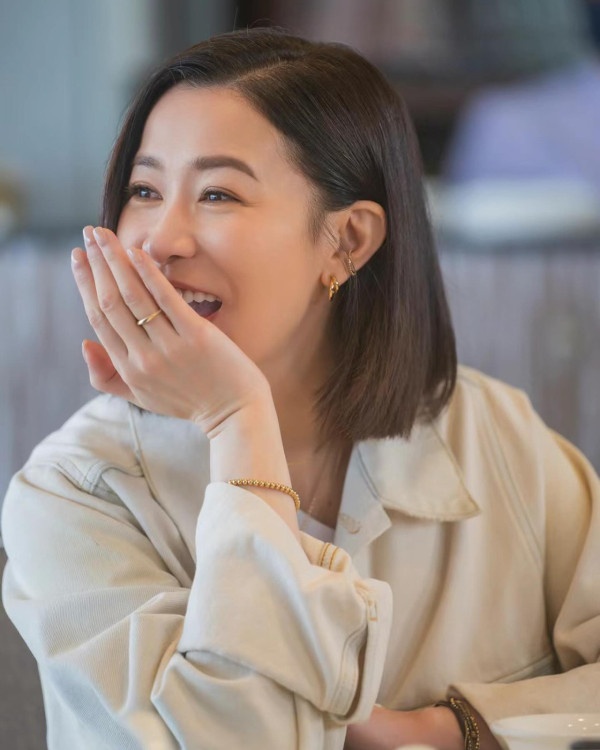 佘詩曼遊泰國罕曬比堅尼透視裝！49歲身材fit爆 網民激讚「世一美魔女」 