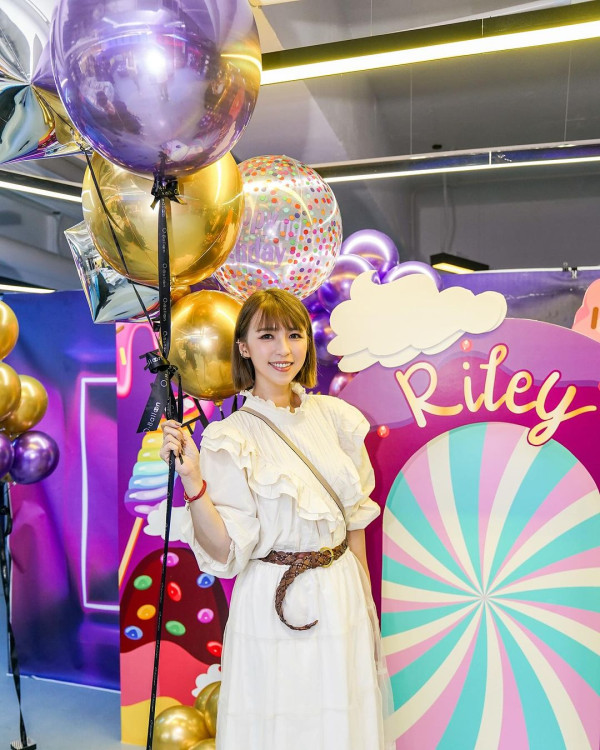 41歲孫慧雪曬自拍照少女感十足 一家四口飛美國 直言挑戰體能極限 