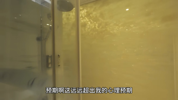 日本旅客時隔多年重遊香港 旺角對比照感嘆一切已改變 直言：感到絕望 