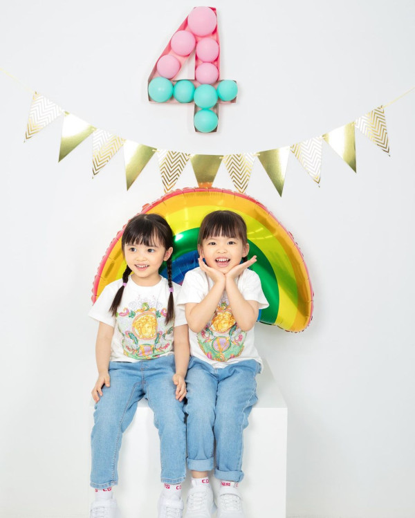 熊黛林遊溫哥華曬老公合照放閃 6歲孖女遺傳名模媽咪高䠷身材 