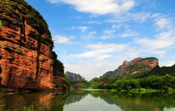 韶關丹霞山(圖片來源︰klook) 韶關丹霞山(圖片來源︰klook)