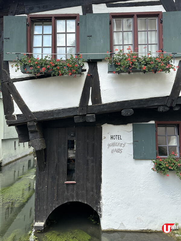 德國旅遊 | 斯圖加特Stuttgart近郊城市【Ulm烏姆】愛因斯坦誕生地、超夢幻童話圖書館 