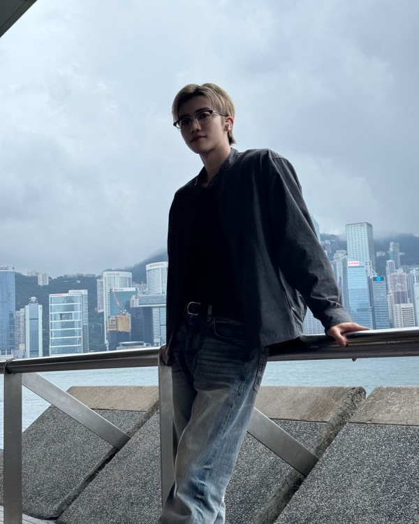 韓團NCT DREAM成員渽民訪港 打卡香港本地兩大公共屋邨