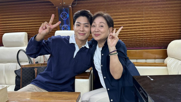 巴黎時裝周｜魏浚笙Jeffrey化身粉絲與各地男神集郵 被韓國巨星孔劉搭膊合照勁緊張 