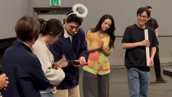 巴黎時裝周｜魏浚笙Jeffrey化身粉絲與各地男神集郵 被韓國巨星孔劉搭膊合照勁緊張 