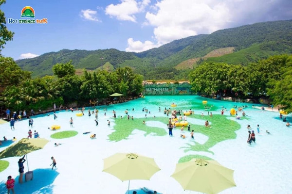 紐倫泰溫泉樂園（圖片來源：Facebook@Đại lý bán vé Công Viên Suối Khoáng Nóng Núi Thần Tài Đà Nẵng）