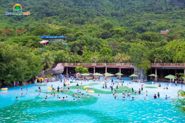 紐倫泰溫泉樂園（圖片來源：Facebook@Đại lý bán vé Công Viên Suối Khoáng Nóng Núi Thần Tài Đà Nẵng）