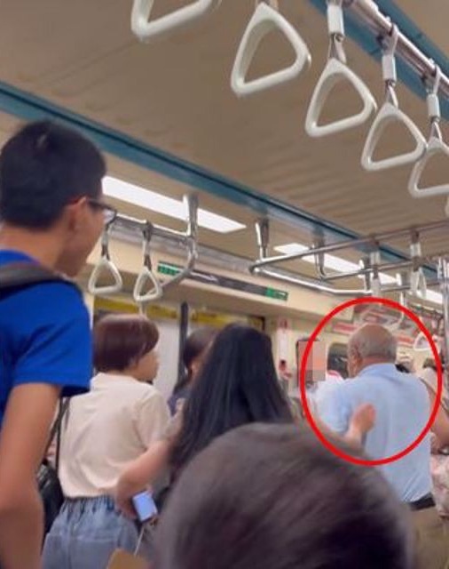 六旬婦逼女乘客讓飛機靠窗位 被拒後發爛渣：我年紀大不能拘留我 