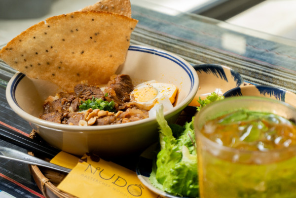 NU ĐỒ Kitchen是峴港一間人氣餐廳，以廣南麵聞名。（圖片來源：Facebook@NU ĐỒ Kitchen）