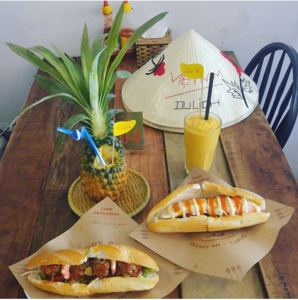 越式法國麵包（圖片來源：Facebook@Happy Bread - Mì AA ）