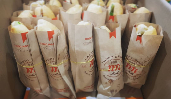 越式法國麵包（圖片來源：Facebook@Happy Bread - Mì AA ）