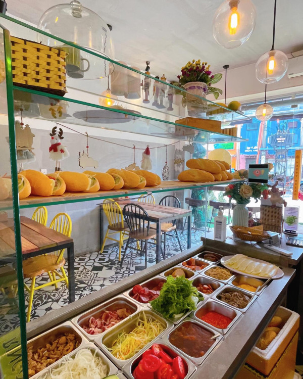 越式法國麵包（圖片來源：Facebook@Happy Bread - Mì AA ）