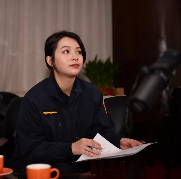 24歲台北女警察拍片勸小心交友APP！甜美外表獲稱「警界鄧紫棋」一夜爆紅 