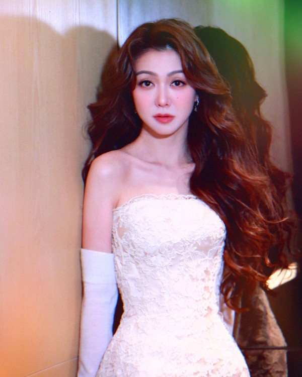 薛凱琪罕見被出賣素顏樣！43歲真實外貌狀態極佳 