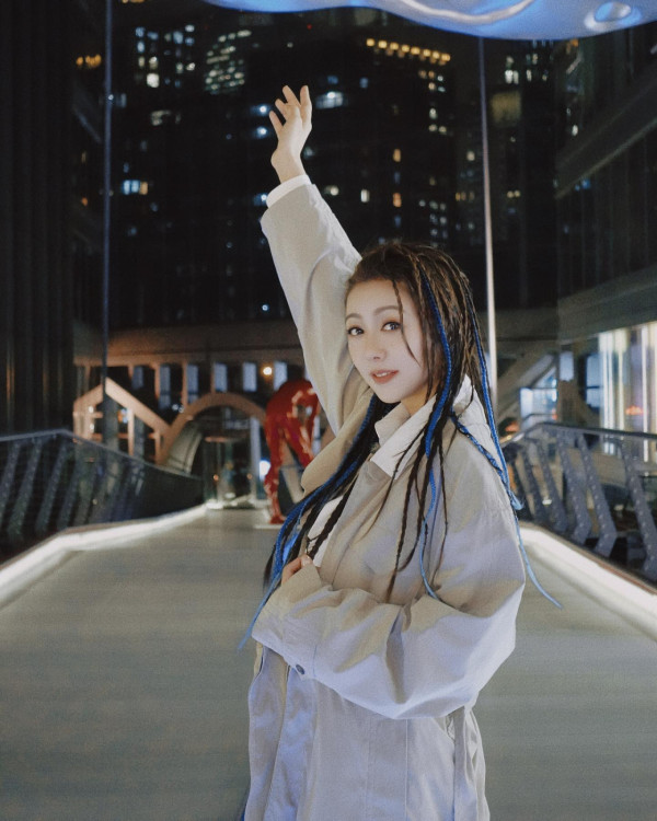 薛凱琪罕見被出賣素顏樣！43歲真實外貌狀態極佳 