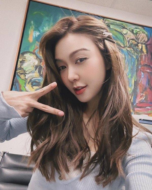 薛凱琪罕見被出賣素顏樣！43歲真實外貌狀態極佳 