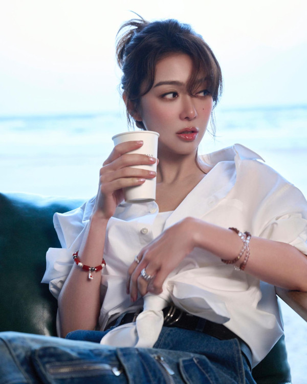 薛凱琪罕見被出賣素顏樣！43歲真實外貌狀態極佳 