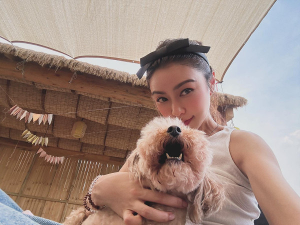 薛凱琪罕見被出賣素顏樣！43歲真實外貌狀態極佳 