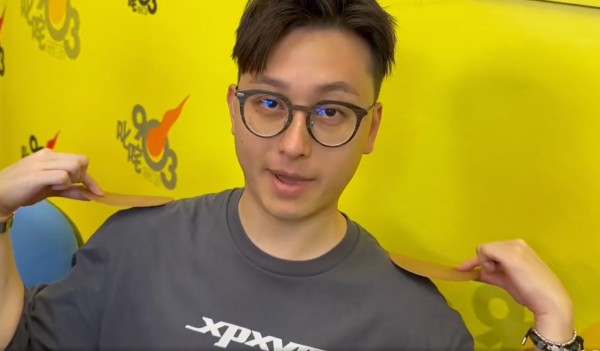 余德丞買手信又「出事」？精選德國禮物被嘲似鞋墊 真身原來是... 