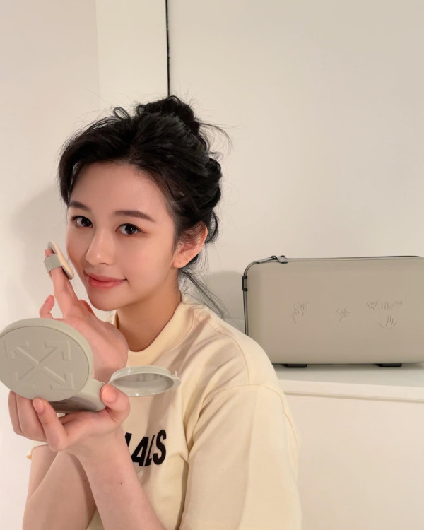 香港「最美星二代」4. 邱淑貞女兒-沈月Ayla / 圖片來源: IG@yuetyuetxx