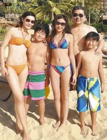 香港「最美星二代」8. 葉玉卿女兒-Victoria / 圖片來源: IG@victoriaawu 香港「最美星二代」8. 葉玉卿女兒-Victoria / 圖片來源: IG@victoriaawu