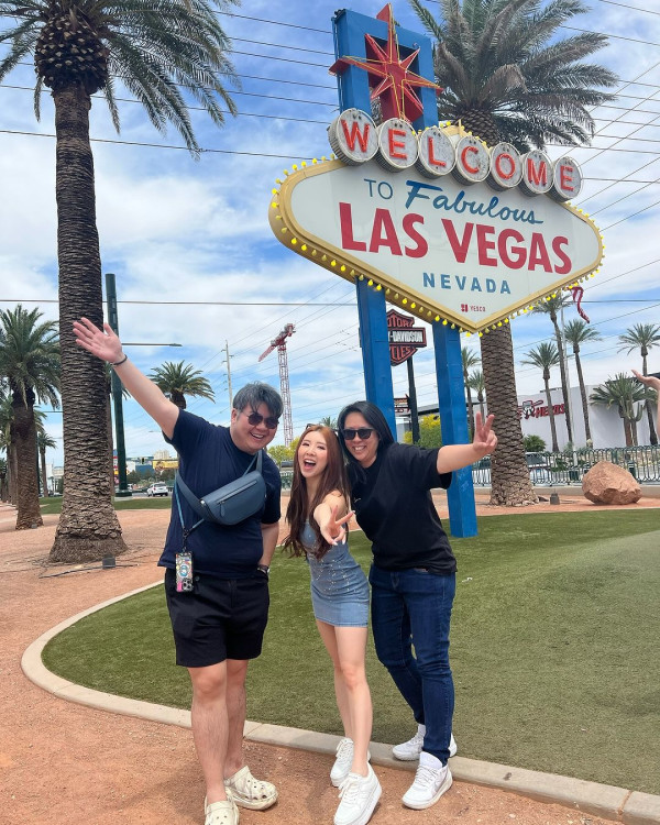 35歲女歌手譚嘉儀遊美國日日性感上陣 搭Uber竟意外收穫fans勁開心