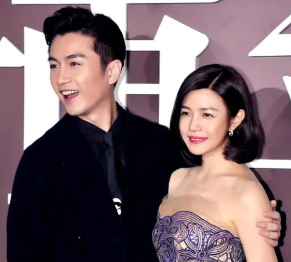 6. 陳曉以往公益捐款，也會加上陳妍希名字一同做善舉，但去年8月卻獨自一人行善。