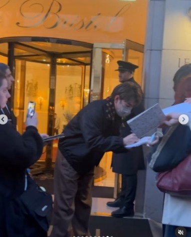 巴黎時裝周｜魏浚笙Jeffrey化身粉絲與各地男神集郵 被韓國巨星孔劉搭膊合照勁緊張 