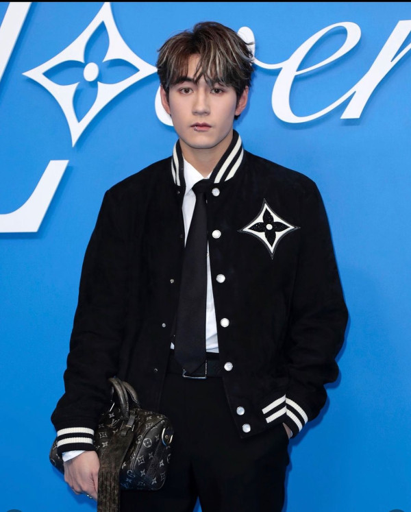 巴黎時裝周｜魏浚笙Jeffrey化身粉絲與各地男神集郵 被韓國巨星孔劉搭膊合照勁緊張 