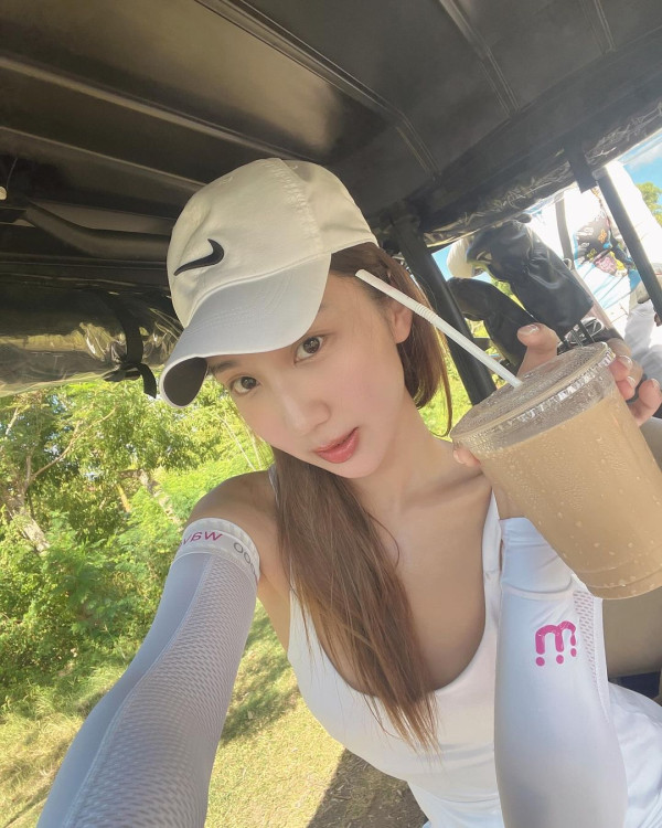 TVB女主持峇里水著巡禮狂曬好身材 「選美常客」2年前再參選港姐 王賢誌係提名人 