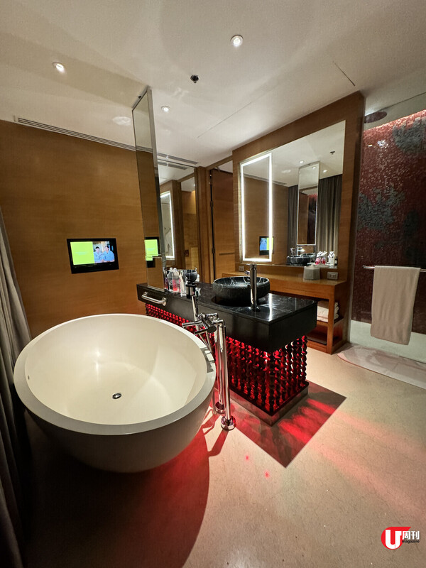 酒店check in｜打卡必去！W蘇梅試住報告 漂浮早餐+新spa+villa連私人泳池+水上WOOBAR+絕美白沙灘 