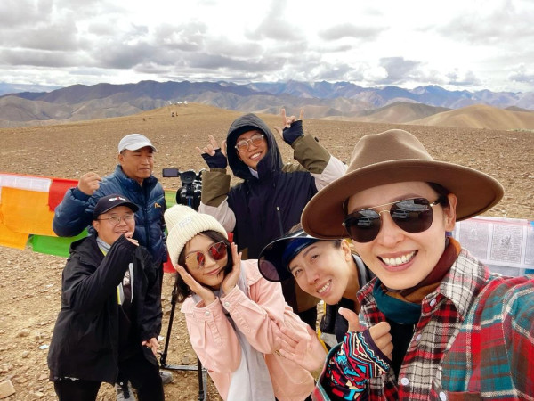 無窮之路4|陳貝兒50度熱浪下遊聖城麥加險中暑 感恩途人2個舉動出手相救保命