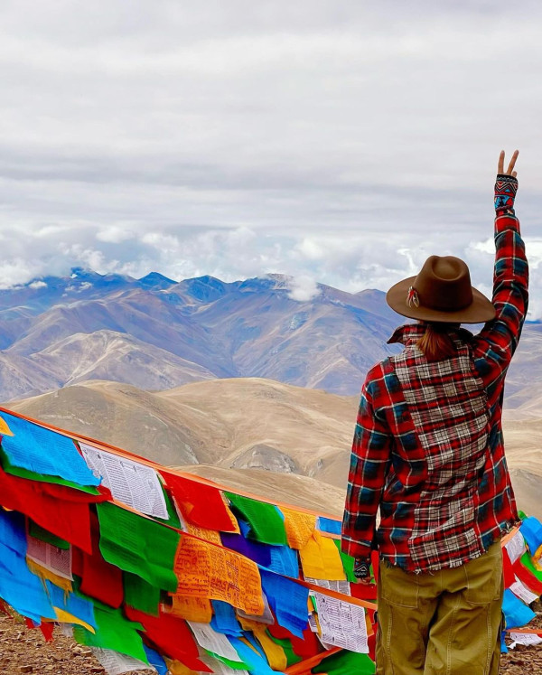 無窮之路4|陳貝兒50度熱浪下遊聖城麥加險中暑 感恩途人2個舉動出手相救保命