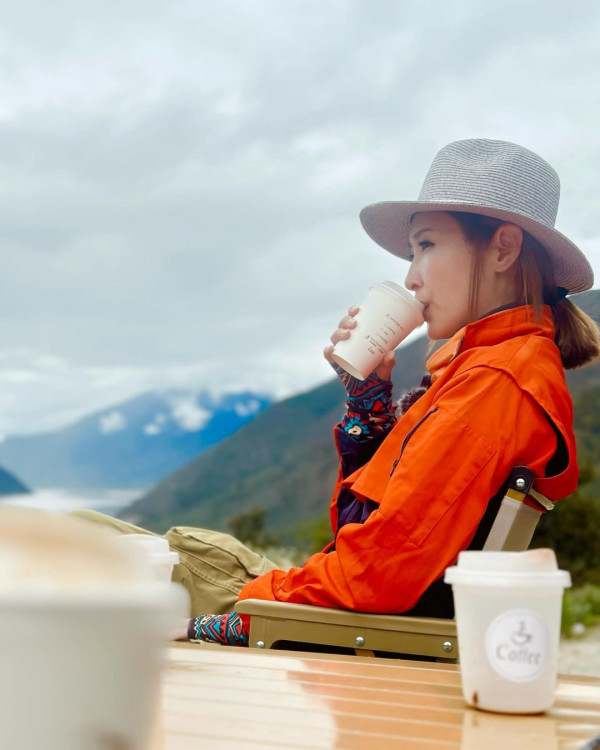 無窮之路4|陳貝兒50度熱浪下遊聖城麥加險中暑 感恩途人2個舉動出手相救保命