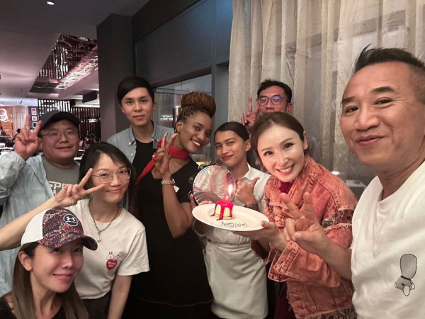 無窮之路4|陳貝兒50度熱浪下遊聖城麥加險中暑 感恩途人2個舉動出手相救保命