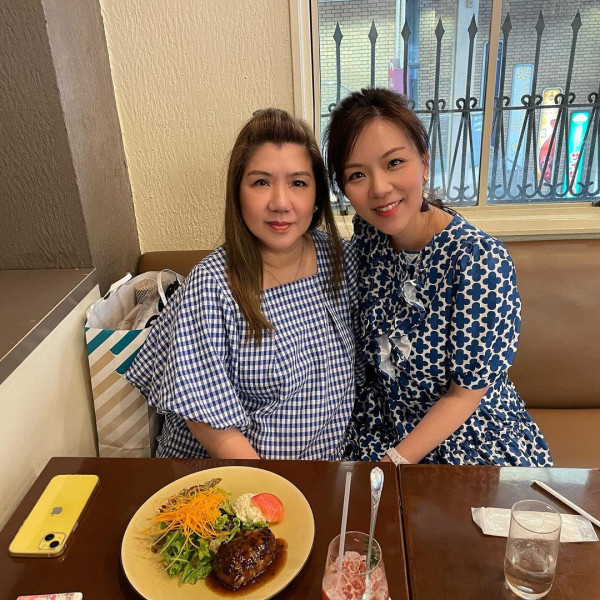 港姐季軍撇低機師老公飛泰國旅行 曬餅印母女合照 婚後淡出娛樂圈專心做人妻 