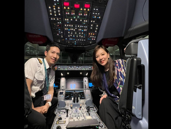 港姐季軍撇低機師老公飛泰國旅行 曬餅印母女合照 婚後淡出娛樂圈專心做人妻 