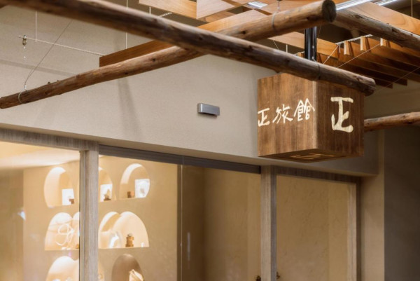 台灣高CP值酒店推介!高雄文青風正旅館 10分鐘行到六合夜市 房價0起/晚