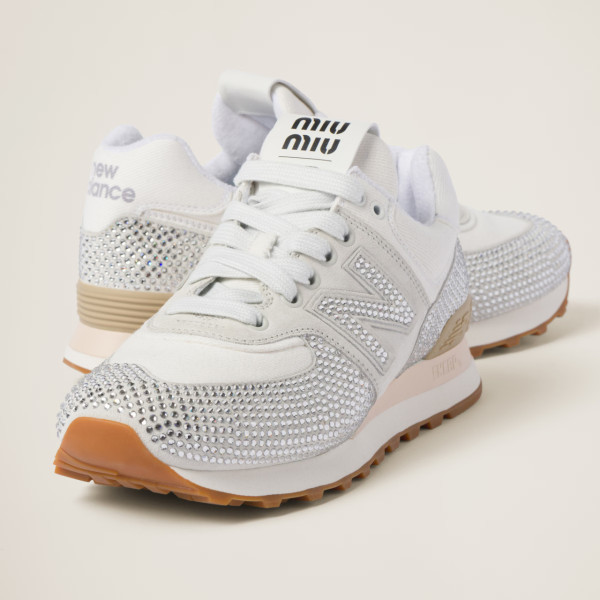 2024波鞋推介5:New Balance 574 / 圖片來源:Miu Miu 官網
